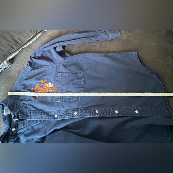 The Disney Store Tigger Button Up Shirt Men Size Medium - Picture 12 of 12